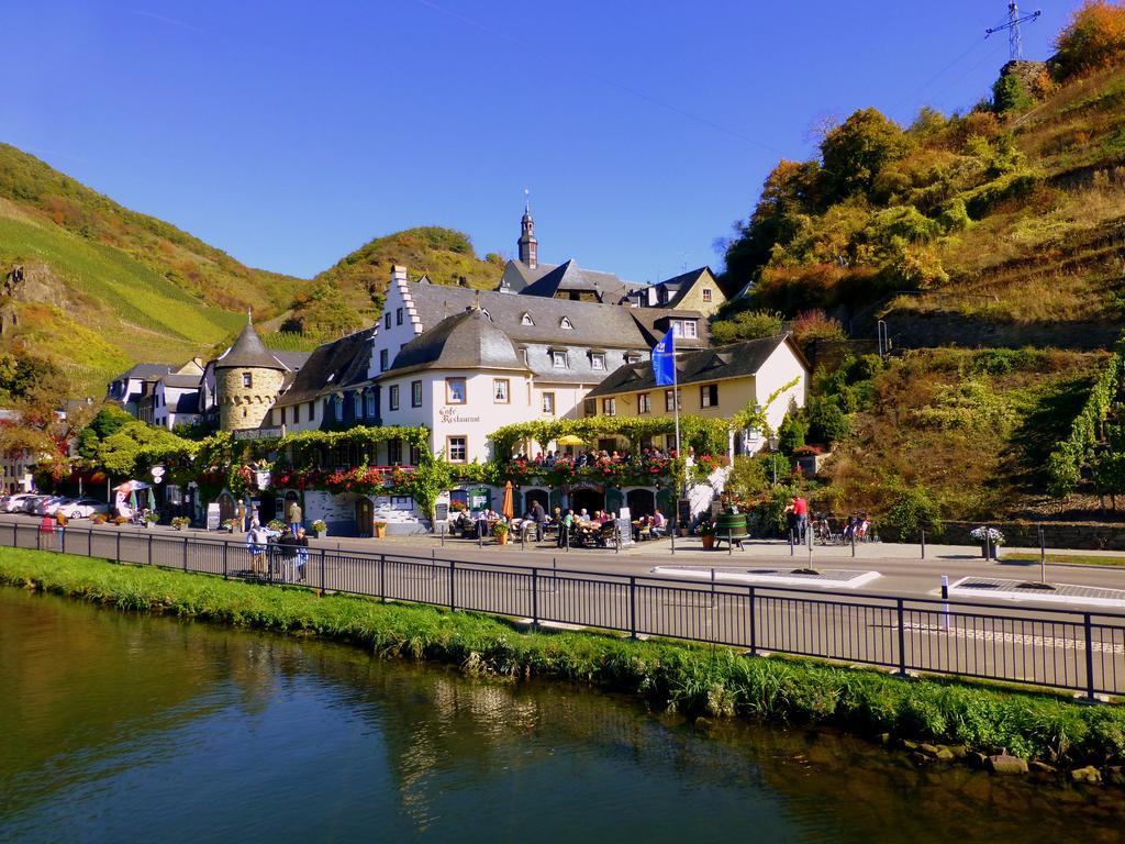 Hotel Haus Burg Metternich Beilstein  Exteriör bild