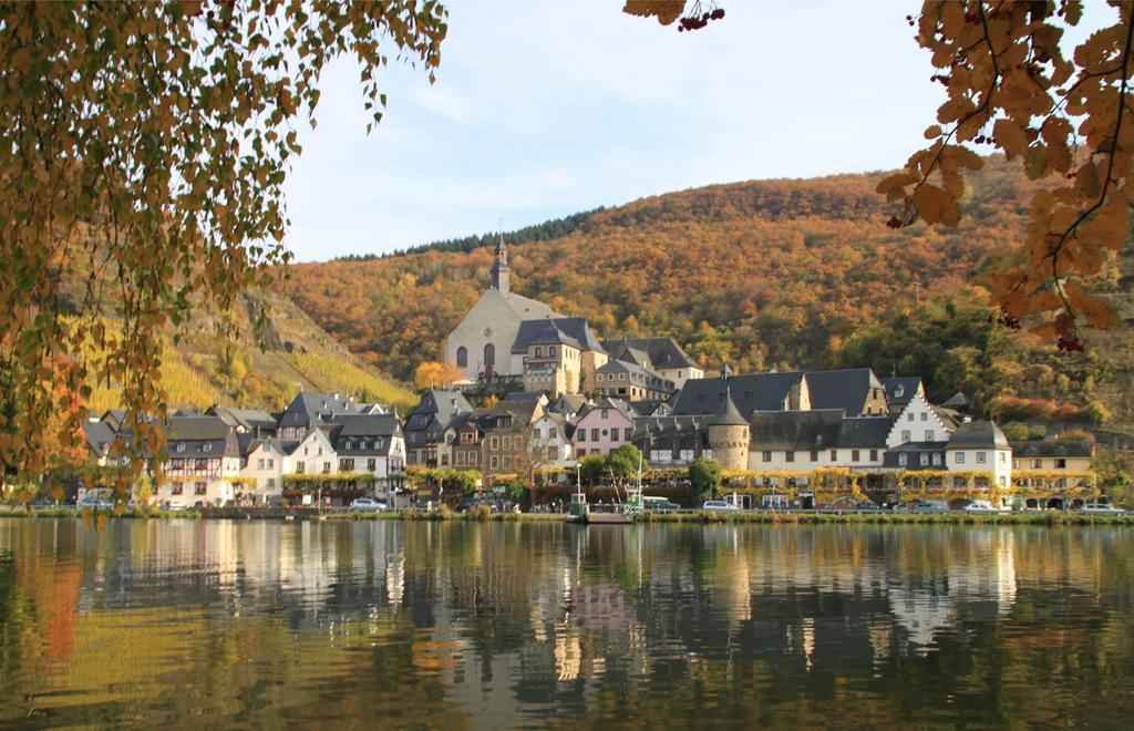 Hotel Haus Burg Metternich Beilstein  Exteriör bild